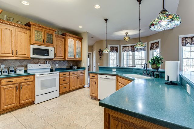 420 Shangri La, Woodbury, TN 37190