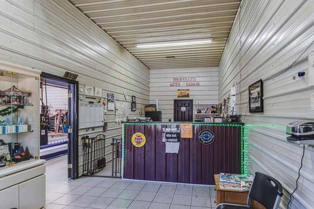 420 Shangri La, Woodbury, TN 37190