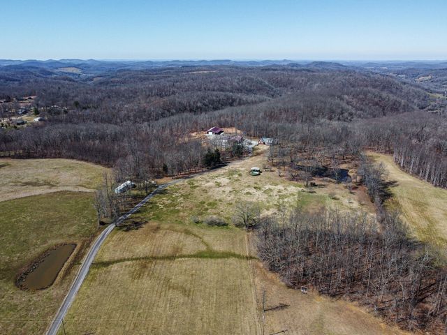 420 Shangri La, Woodbury, TN 37190