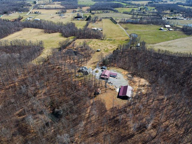 420 Shangri La, Woodbury, TN 37190