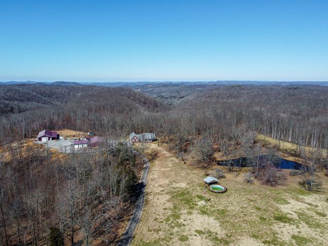 420 Shangri La, Woodbury, TN 37190