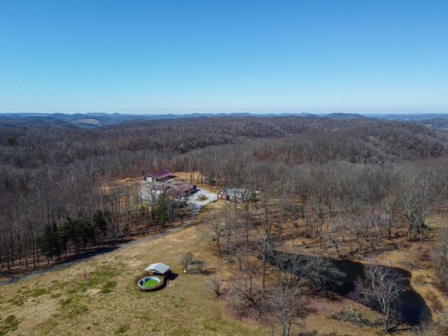 420 Shangri La, Woodbury, TN 37190