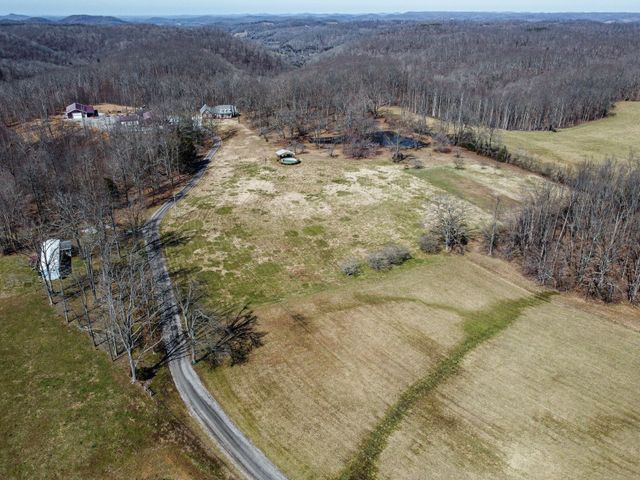 420 Shangri La, Woodbury, TN 37190