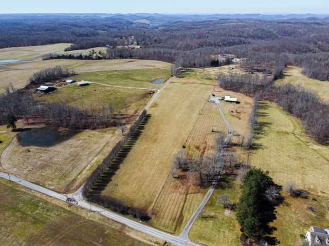 420 Shangri La, Woodbury, TN 37190