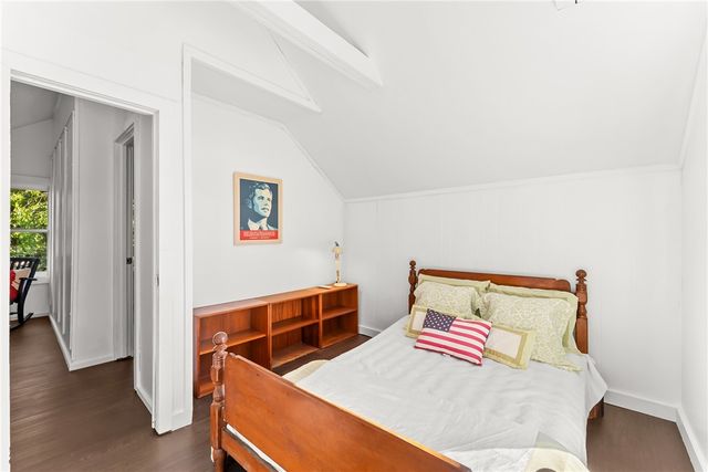 31 Blanding Avenue, Barrington, RI 02806
