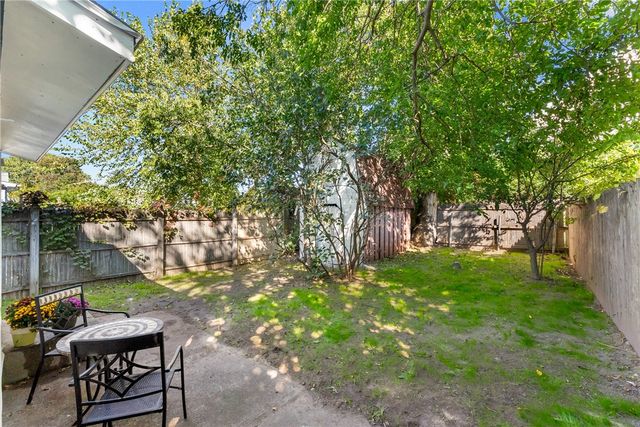 31 Blanding Avenue, Barrington, RI 02806