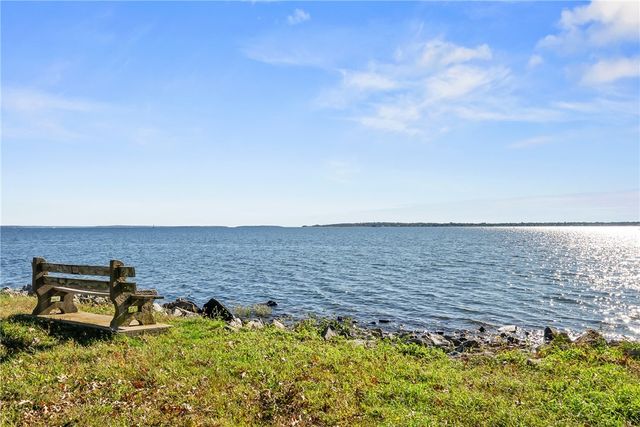 31 Blanding Avenue, Barrington, RI 02806