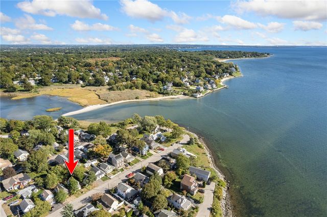 31 Blanding Avenue, Barrington, RI 02806