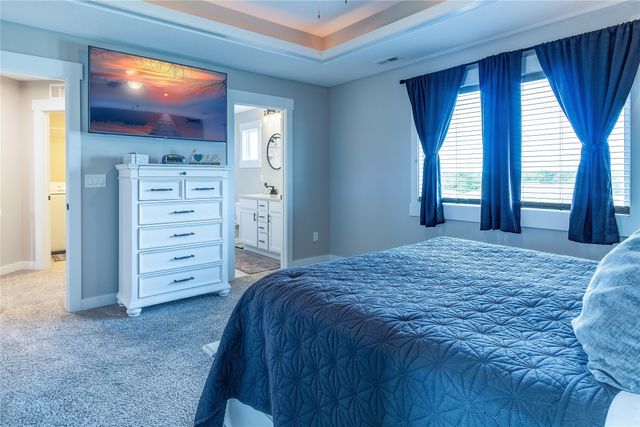 2602 E 48th Street, Des Moines, IA 50317