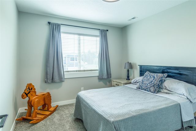 2602 E 48th Street, Des Moines, IA 50317