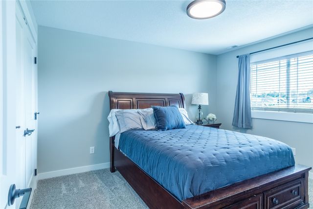2602 E 48th Street, Des Moines, IA 50317