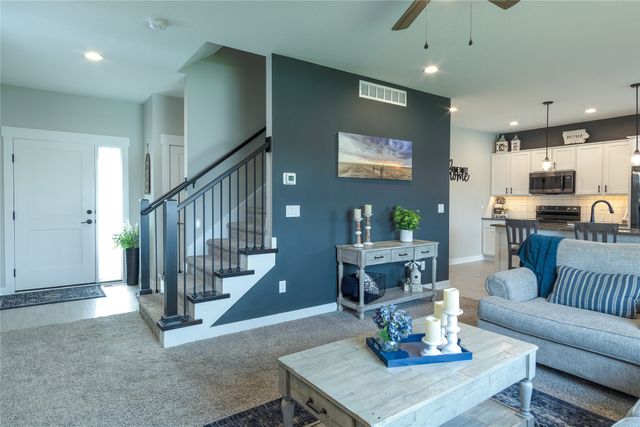 2602 E 48th Street, Des Moines, IA 50317