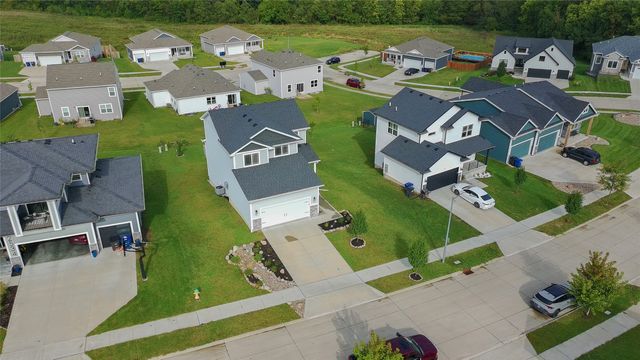 2602 E 48th Street, Des Moines, IA 50317