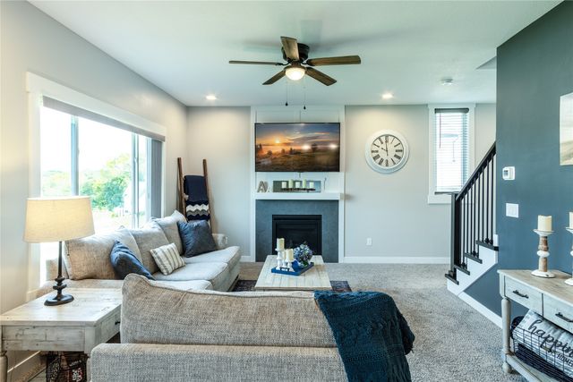 2602 E 48th Street, Des Moines, IA 50317