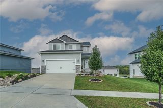 2602 E 48th Street, Des Moines, IA 50317