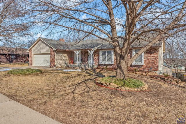 2224 SW Alameda CT, Topeka, KS 66614