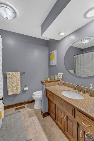 2224 SW Alameda CT, Topeka, KS 66614