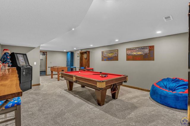 2224 SW Alameda CT, Topeka, KS 66614