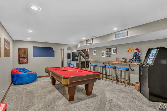 2224 SW Alameda CT, Topeka, KS 66614