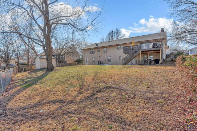 2224 SW Alameda CT, Topeka, KS 66614