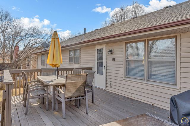 2224 SW Alameda CT, Topeka, KS 66614