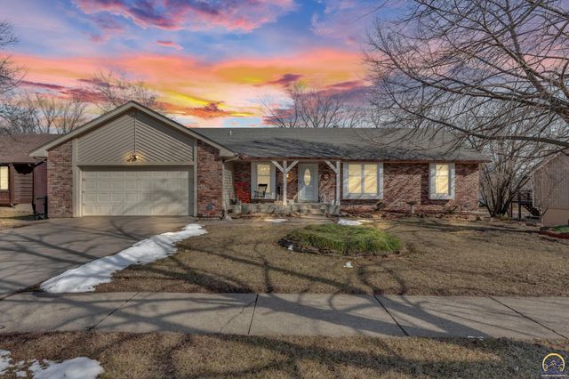 2224 SW Alameda CT, Topeka, KS 66614