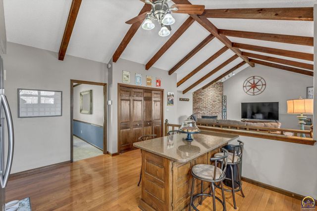 2224 SW Alameda CT, Topeka, KS 66614