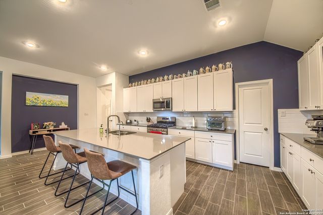 6037 cerulean, Bulverde, TX 78163