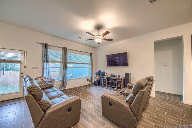 6037 cerulean, Bulverde, TX 78163