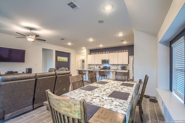 6037 cerulean, Bulverde, TX 78163