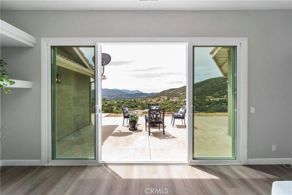 Image 11 of property listing at 23164 Vista Ramona, Ramona, CA 92065