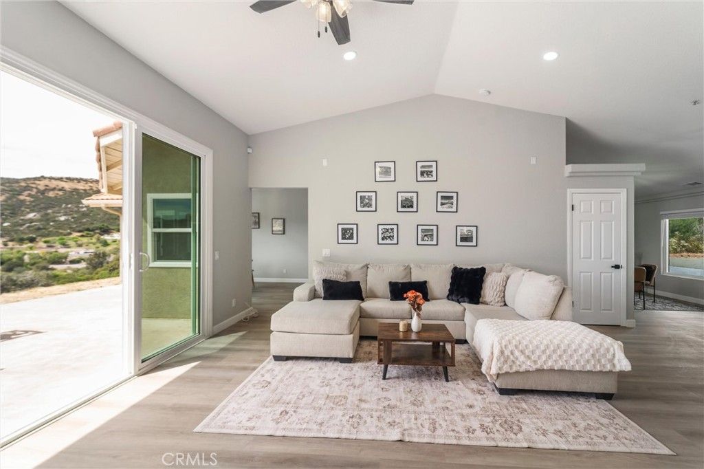 Image 12 of property listing at 23164 Vista Ramona, Ramona, CA 92065