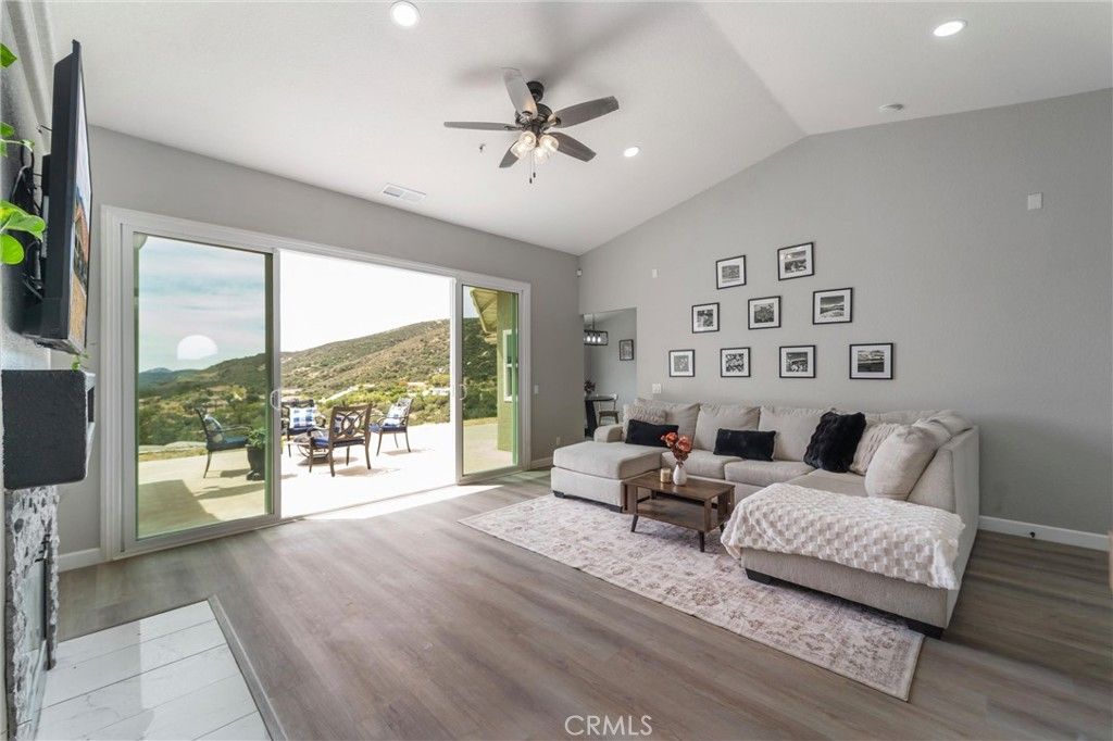 Image 13 of property listing at 23164 Vista Ramona, Ramona, CA 92065