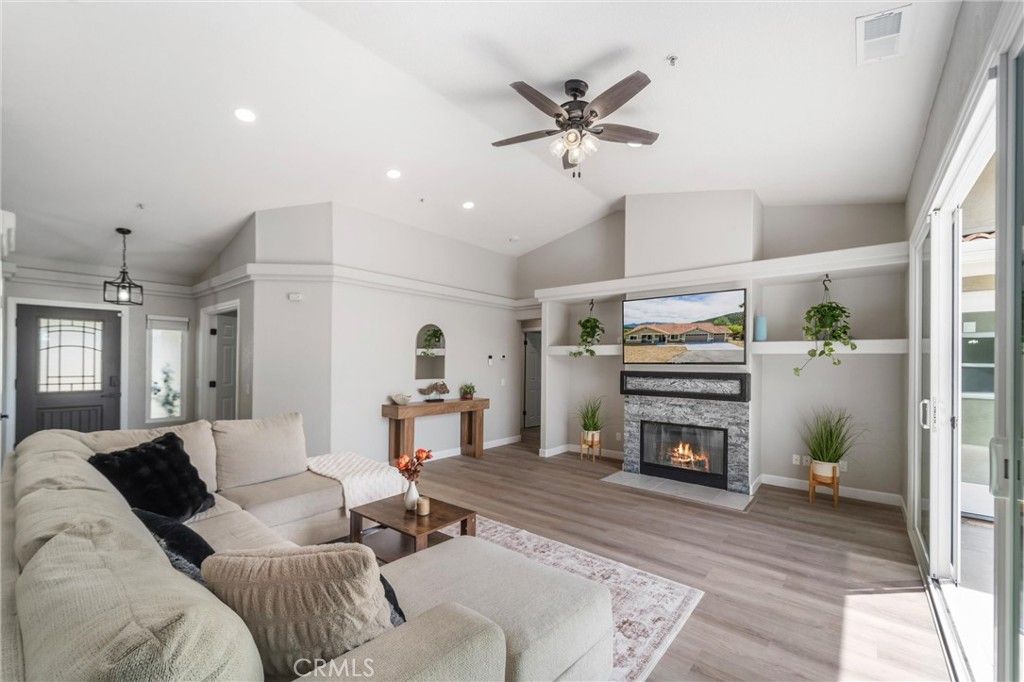 Image 15 of property listing at 23164 Vista Ramona, Ramona, CA 92065