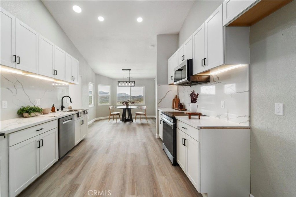 Image 19 of property listing at 23164 Vista Ramona, Ramona, CA 92065