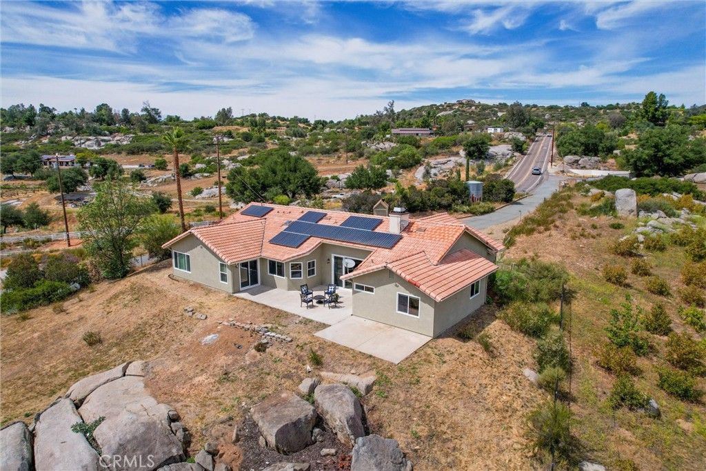 Image 4 of property listing at 23164 Vista Ramona, Ramona, CA 92065