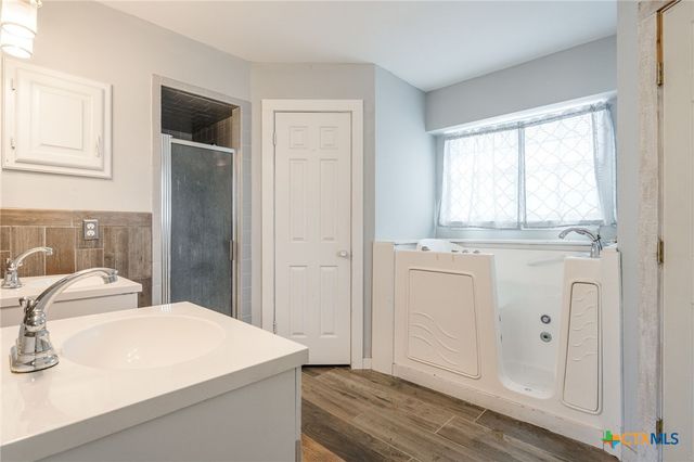 554 County Road 4707, Kempner, TX 76539