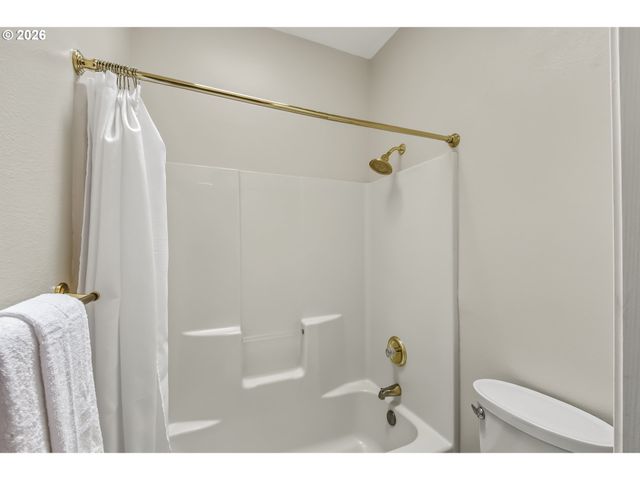 11770 Sw ASPEN RIDGE Dr, Tigard, OR 97224