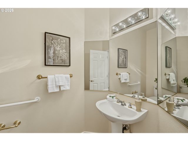 11770 Sw ASPEN RIDGE Dr, Tigard, OR 97224