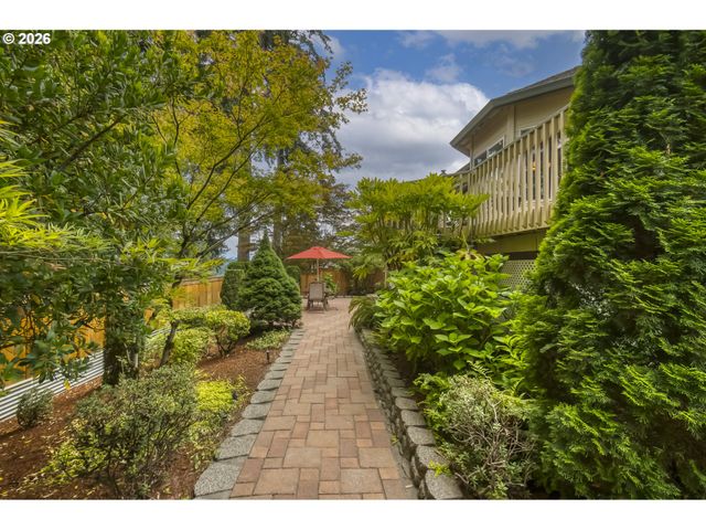11770 Sw ASPEN RIDGE Dr, Tigard, OR 97224