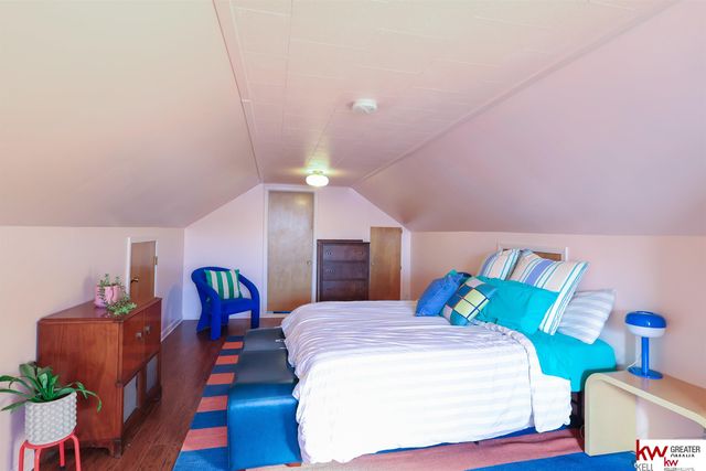 978 S 50th Street, Omaha, NE 68106