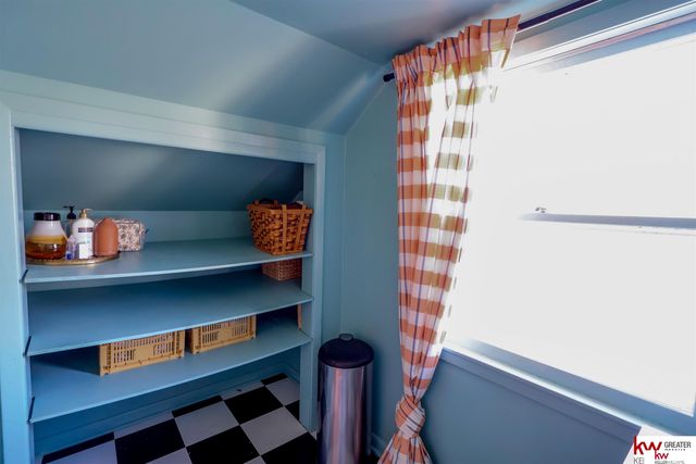 978 S 50th Street, Omaha, NE 68106