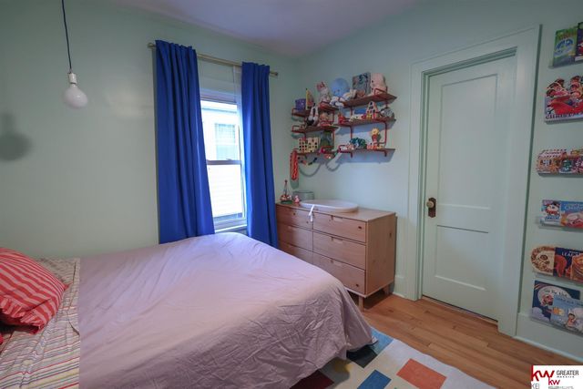 978 S 50th Street, Omaha, NE 68106