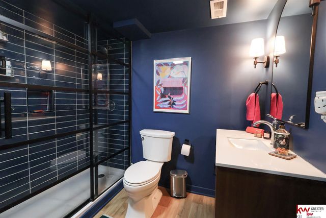 978 S 50th Street, Omaha, NE 68106