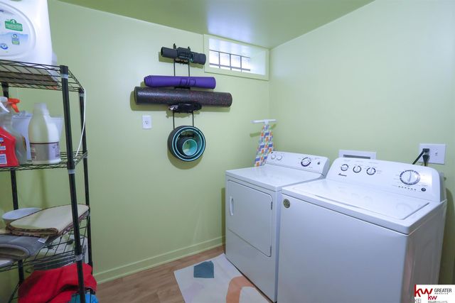 978 S 50th Street, Omaha, NE 68106