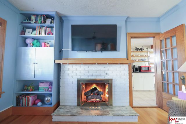 978 S 50th Street, Omaha, NE 68106