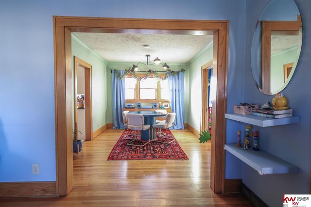 978 S 50th Street, Omaha, NE 68106