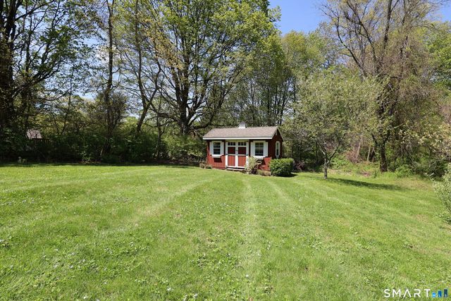 68 Bloomer Road, Ridgefield, CT 06877