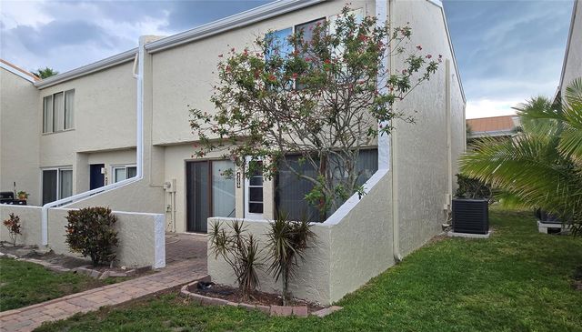 4209 FOGCUTTER COURT 4209, Tampa, FL 33615