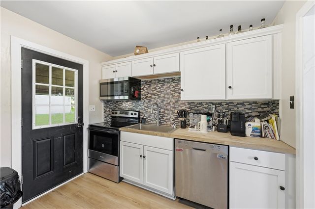 3712 3rd Avenue, Koppel, PA 16136